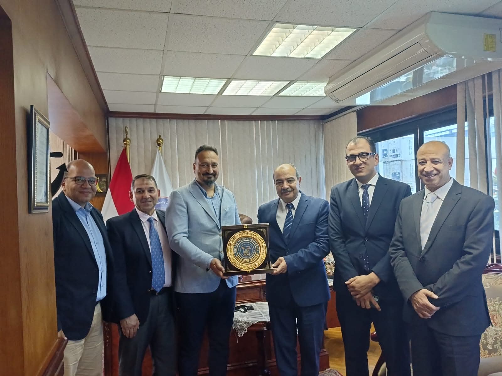 دمياط للحاويات تتفق مع خط Hapag-Lloyd على إطار تعاقدي جديد لتنظيم التعاون بينهما