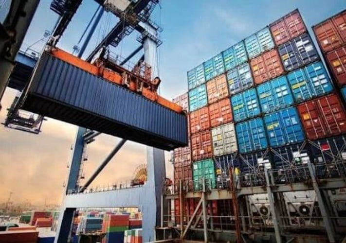 أسعار شحن الحاويات من آسيا إلى أوروبا تواصل التراجع.. وشنغهاي-جنوة تقود الانخفاض
